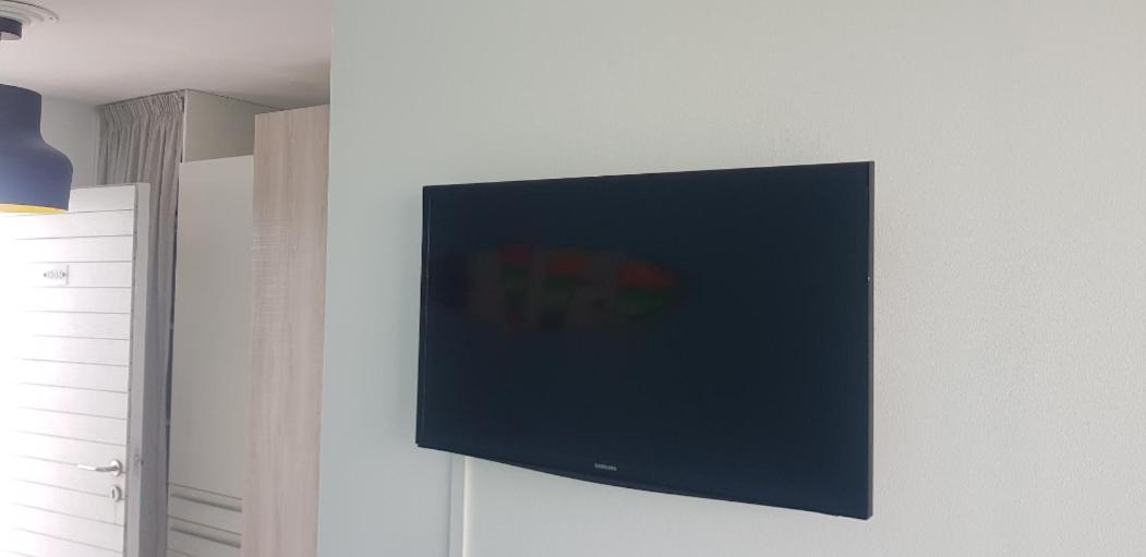 Tres Bel Appartement Avec Vue Mer, Acces Direct A La Plage Et Piscine Surveillee Saint-Francois  Exterior foto